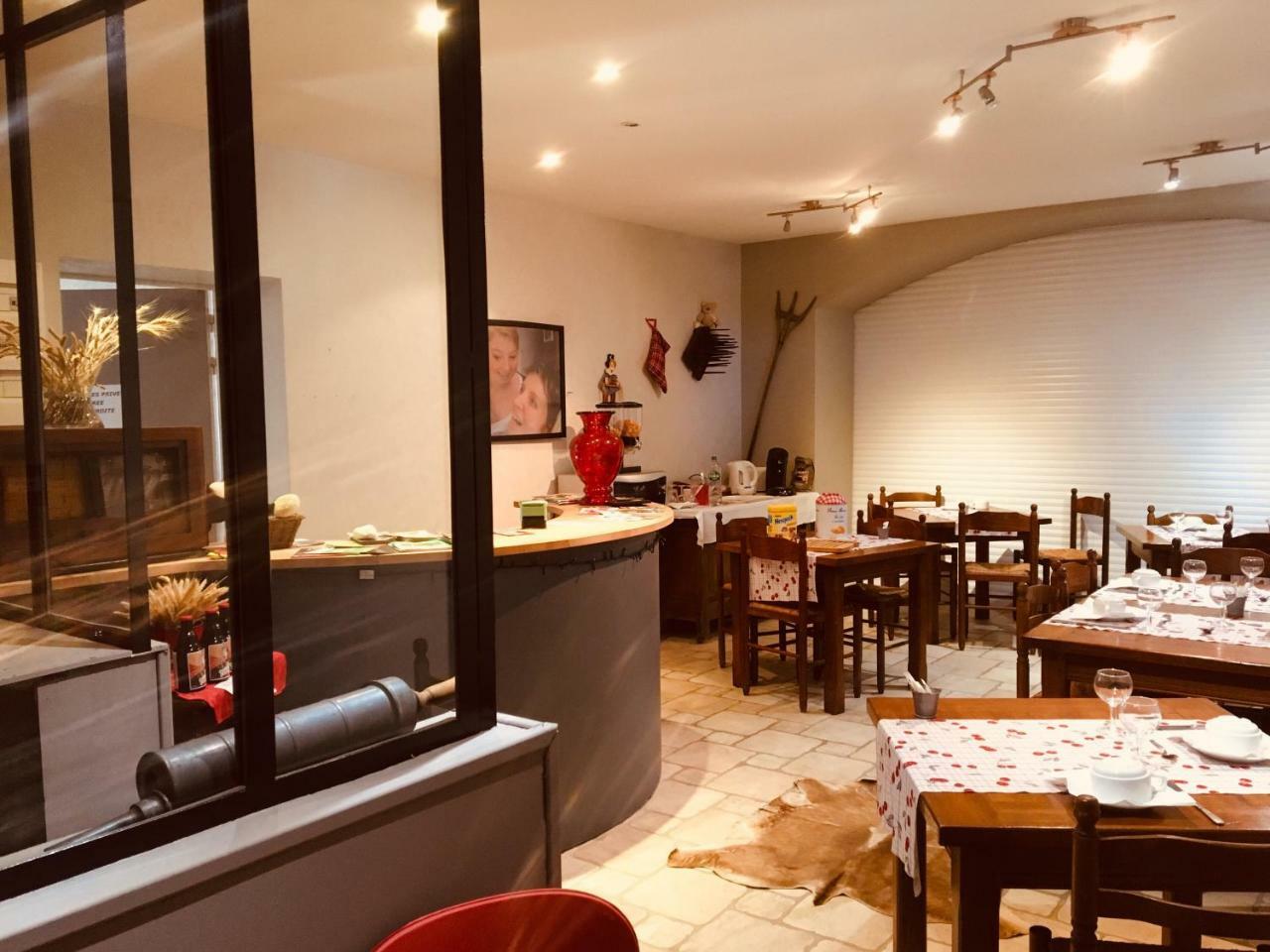 Chambres D'Hotes Les Templiers Rugney エクステリア 写真